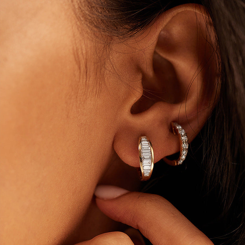 JUSSAN Geometric Pave Minimal Silver Earrings