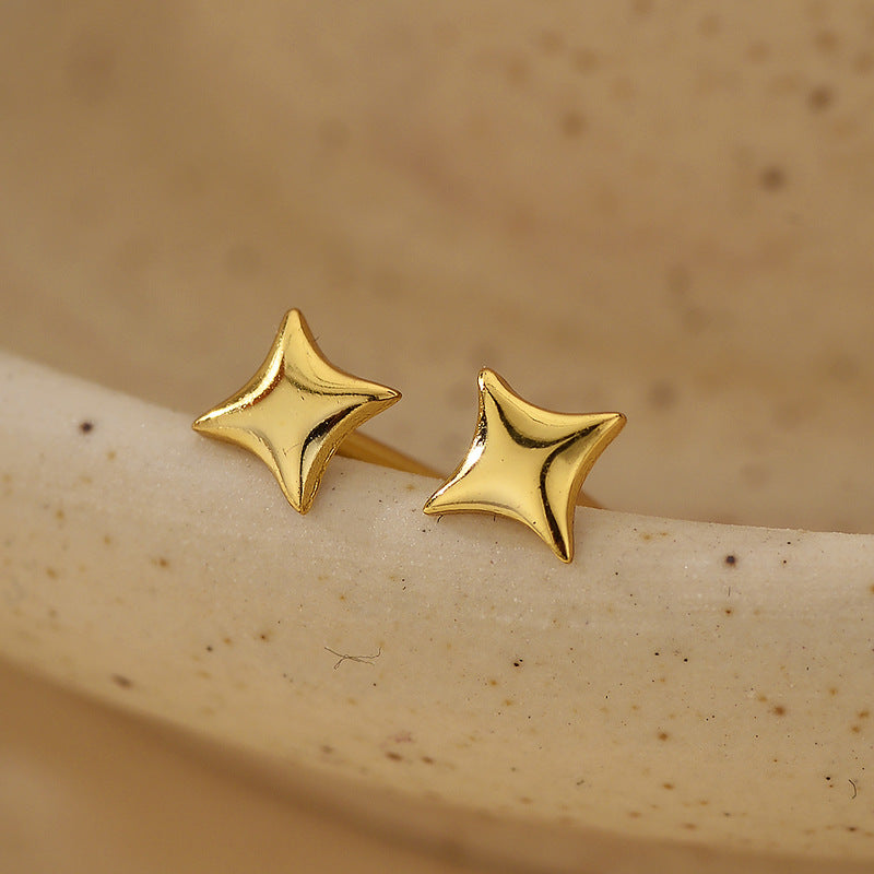 JUSSAN Star Minimal Sterling Silver Earrings