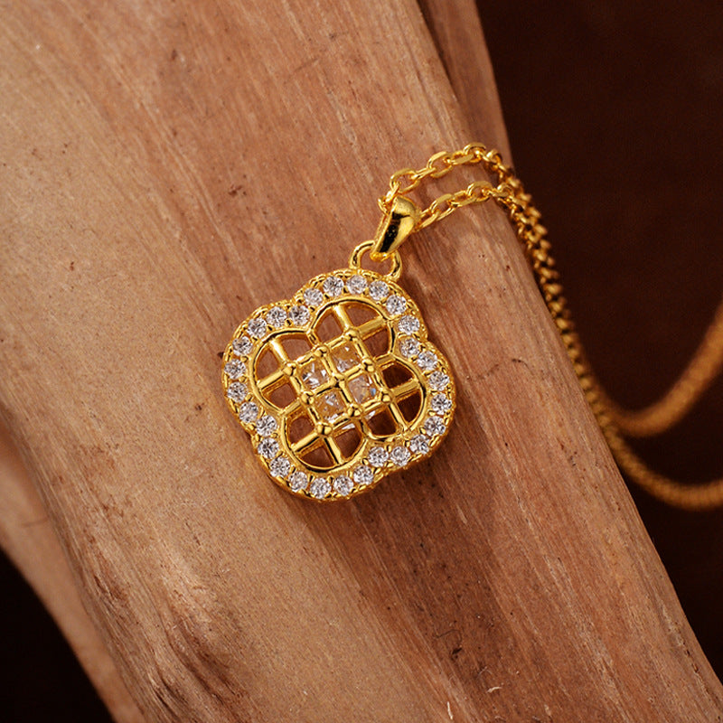 JUSSAN Clover Luxe Sterling Silver Necklace