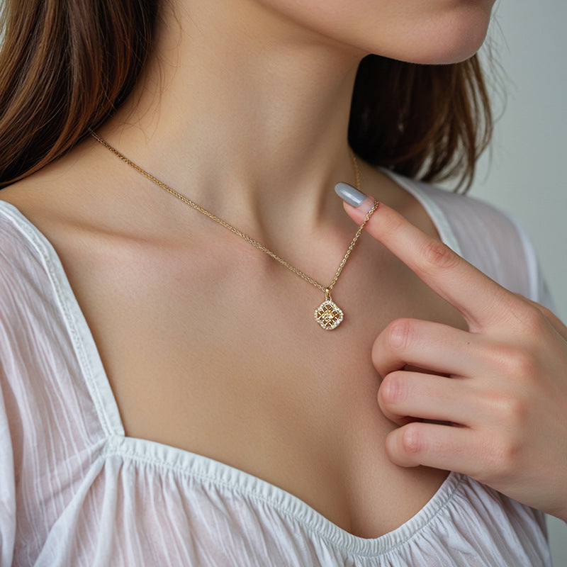 JUSSAN Clover Luxe Sterling Silver Necklace